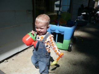 LiliBee the gardener.